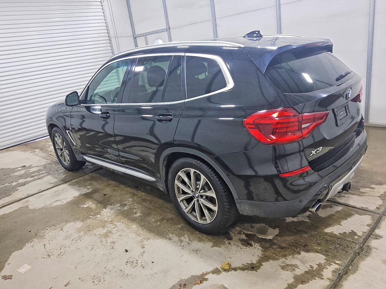 2019 BMW X3 xDrive30I - zdjęcie 2