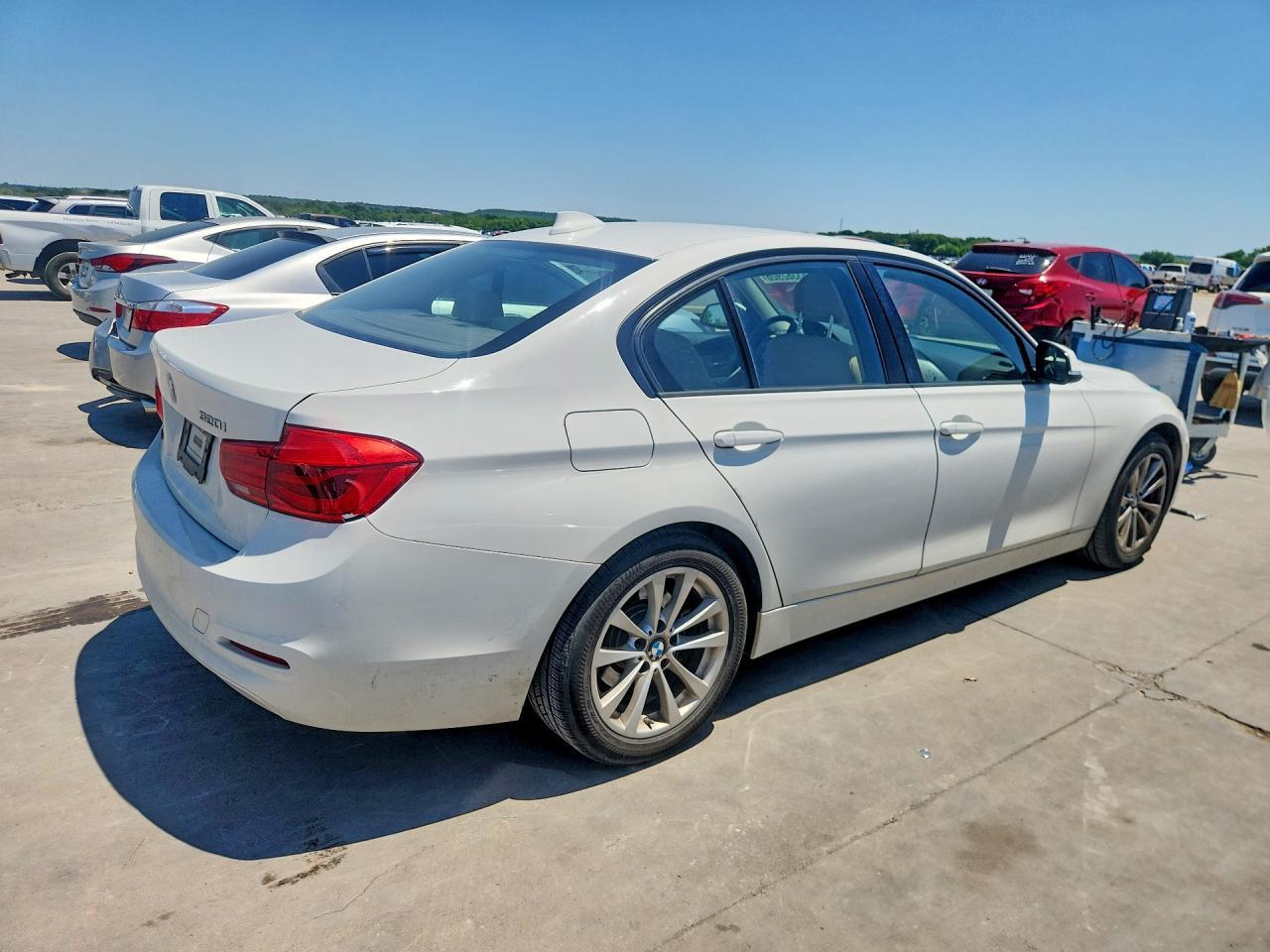 2018 BMW 320 I - zdjęcie 3