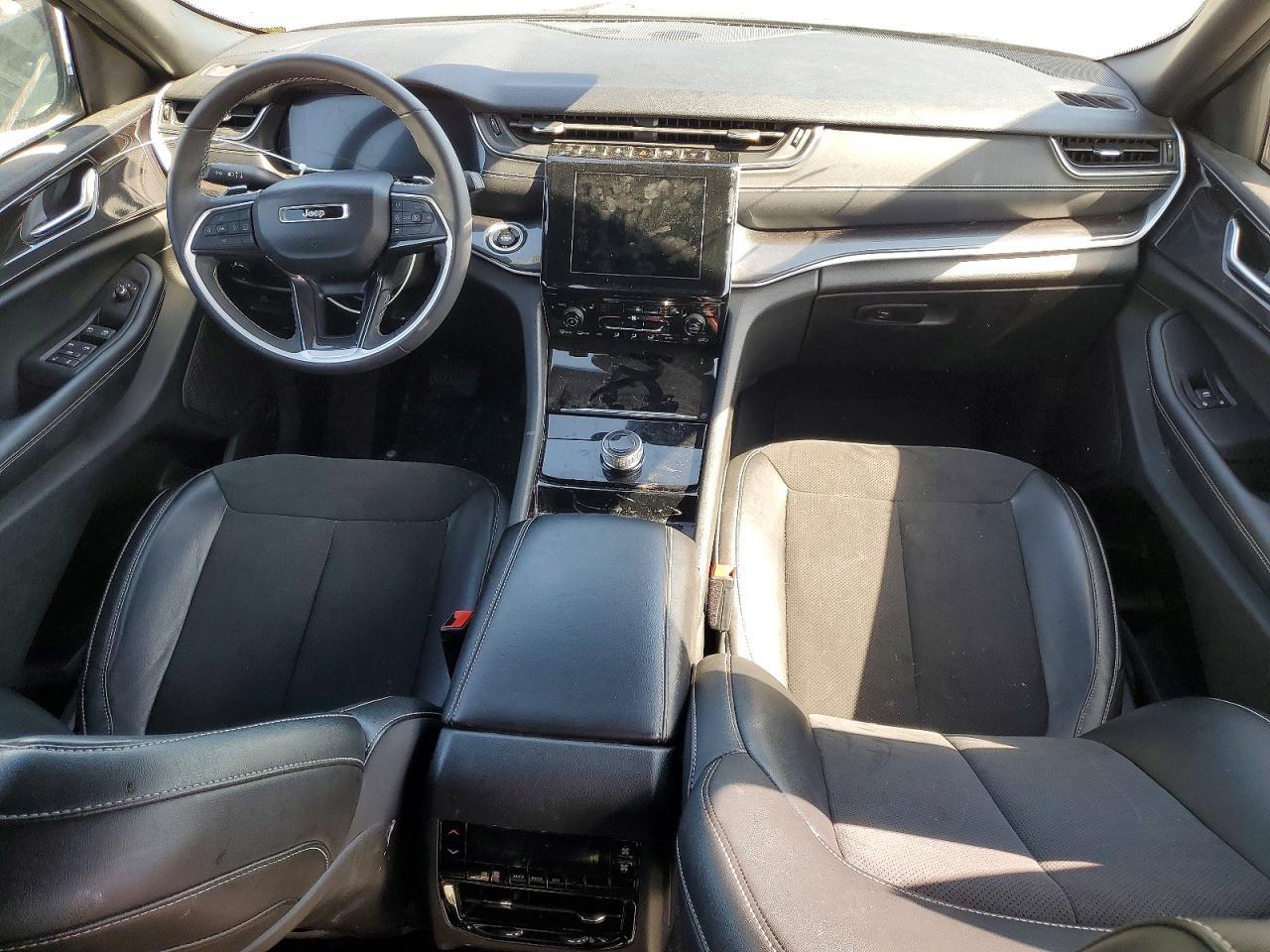 2023 Jeep Grand Cherokee L Laredo - zdjęcie 8