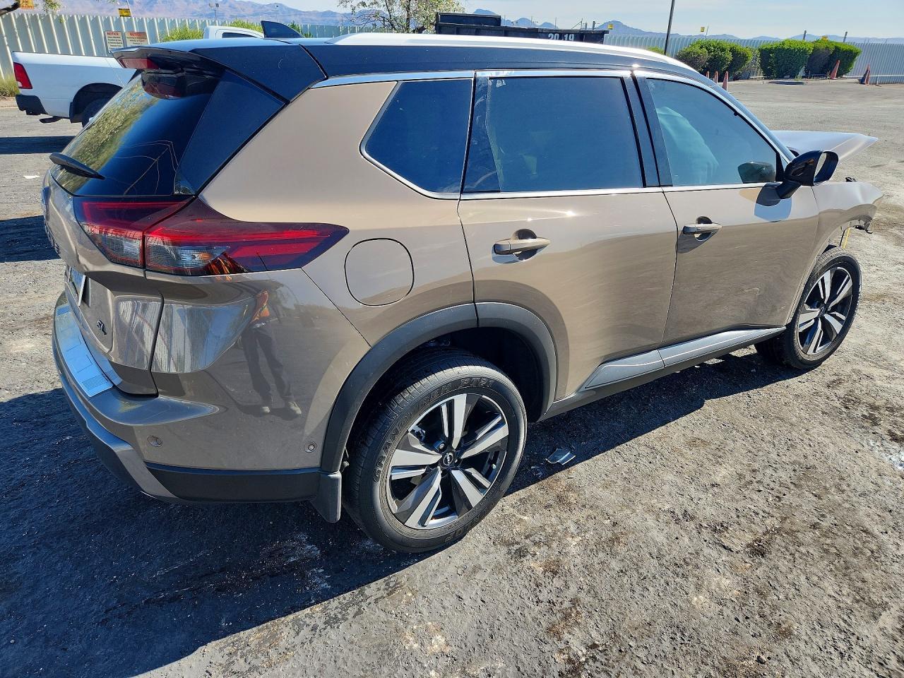 2024 Nissan Rogue Sl - zdjęcie 3