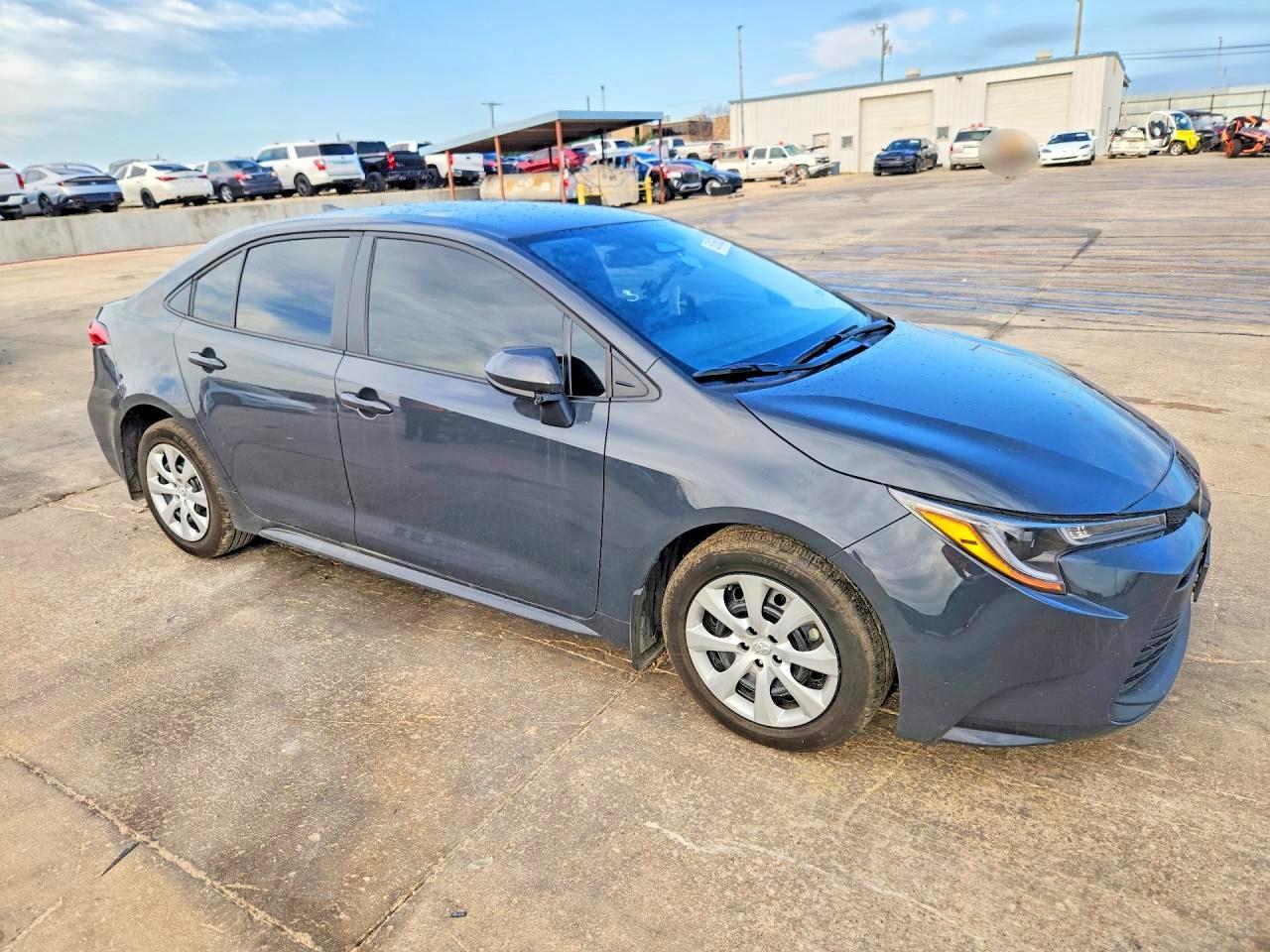 2025 Toyota Corolla Le - zdjęcie 4