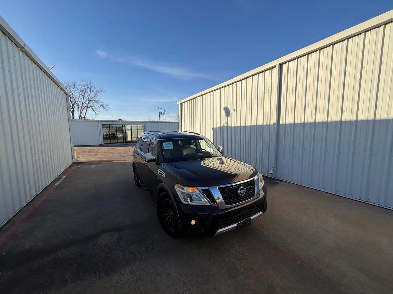 2017 Nissan Armada Sv - zdjęcie główne