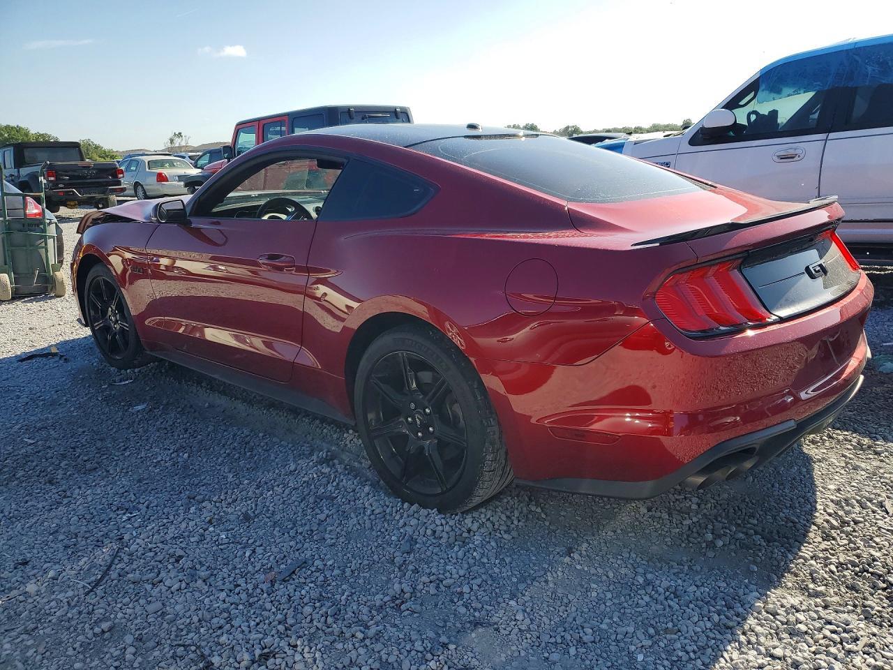 2019 Ford Mustang - zdjęcie 2