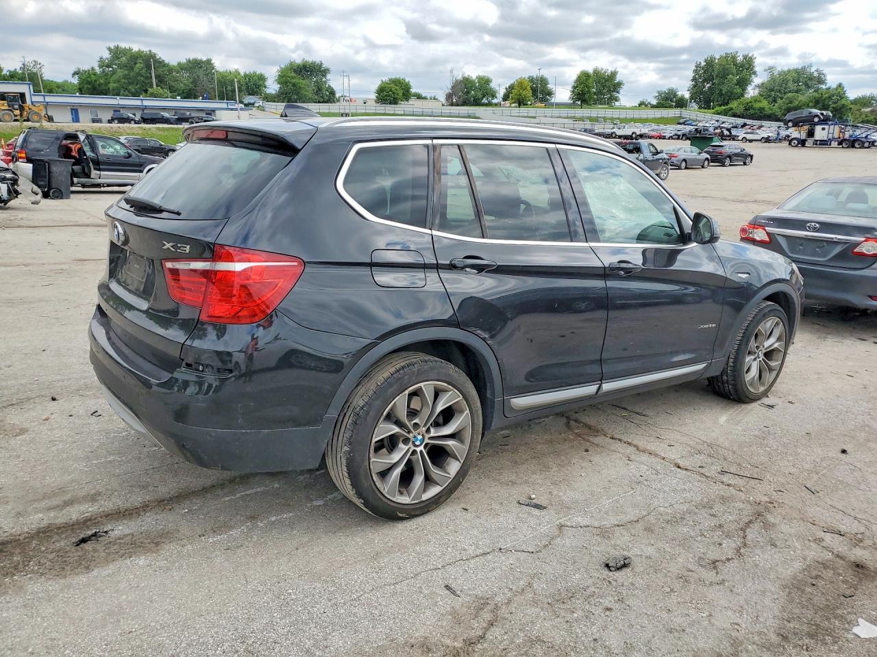 2017 BMW X3 xDrive35I - zdjęcie 3