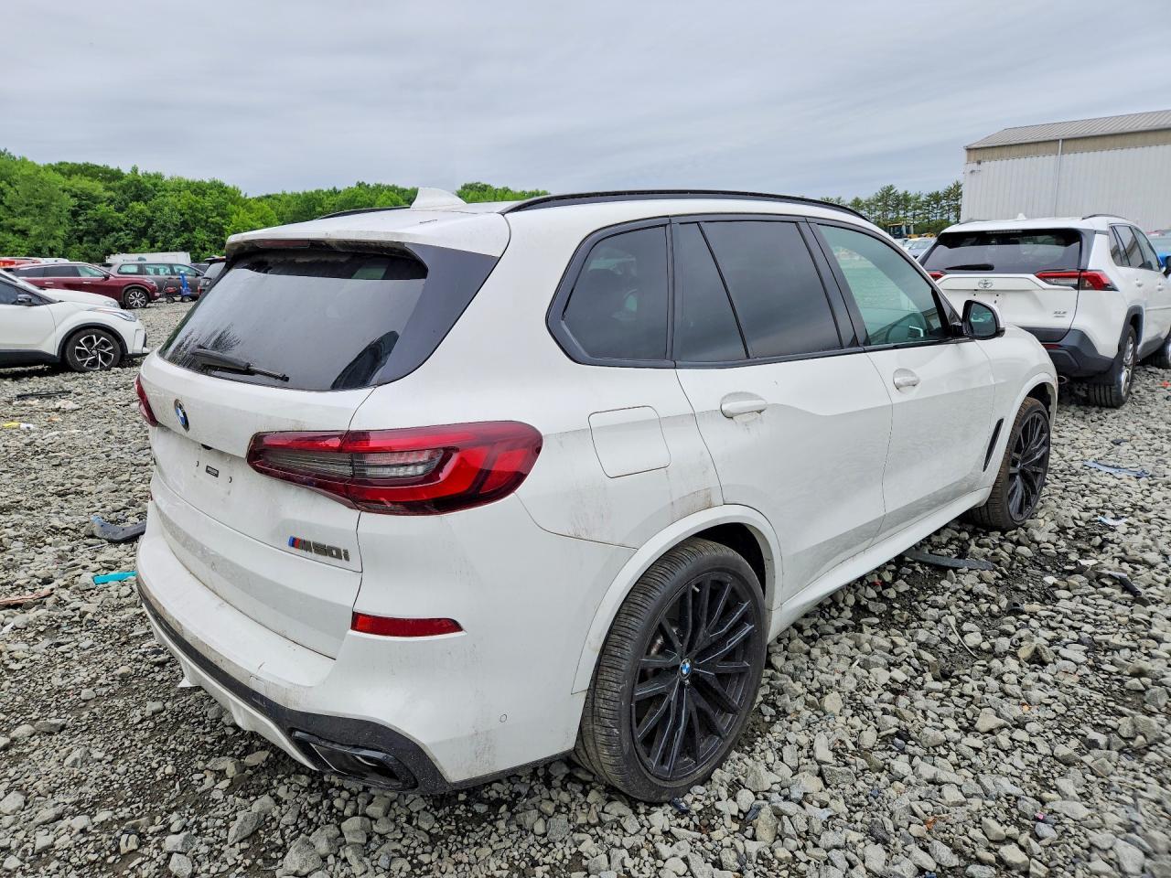 2021 BMW X5 M50I - zdjęcie 3
