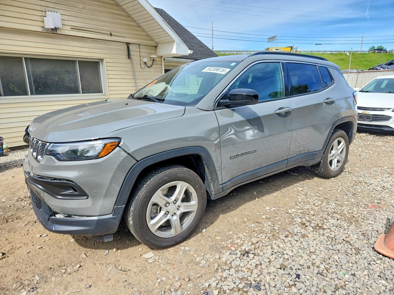2024 Jeep Compass Latitude - zdjęcie główne