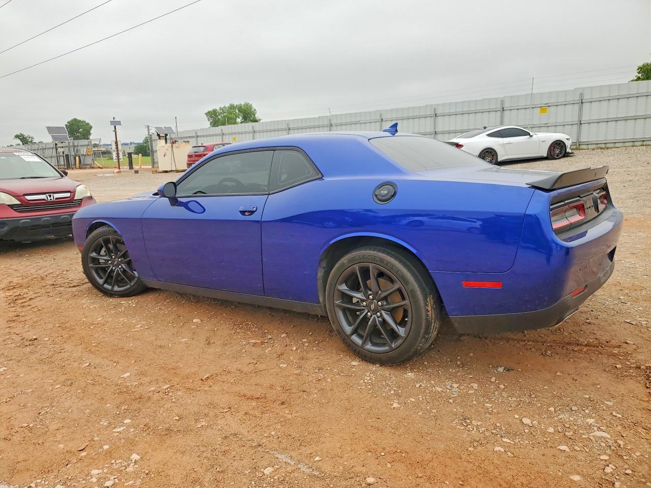 2022 Dodge Challenger Gt - zdjęcie 2