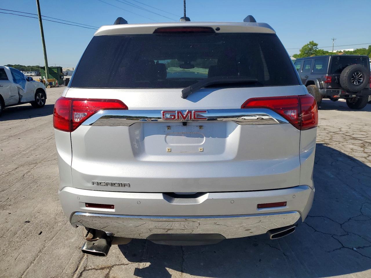 2017 GMC Acadia Denali - zdjęcie 6