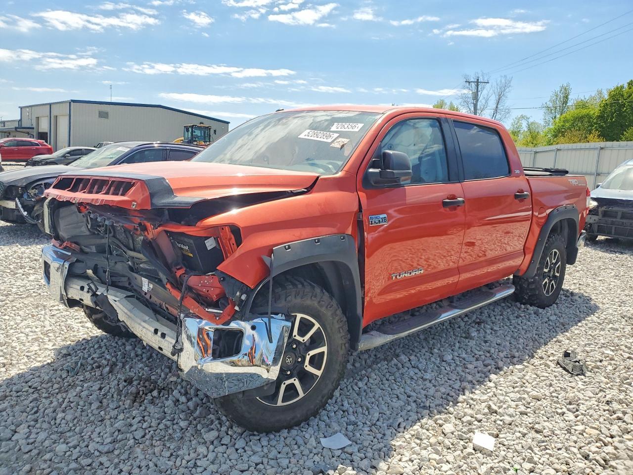 2018 Toyota Tundra Sr5 - zdjęcie główne