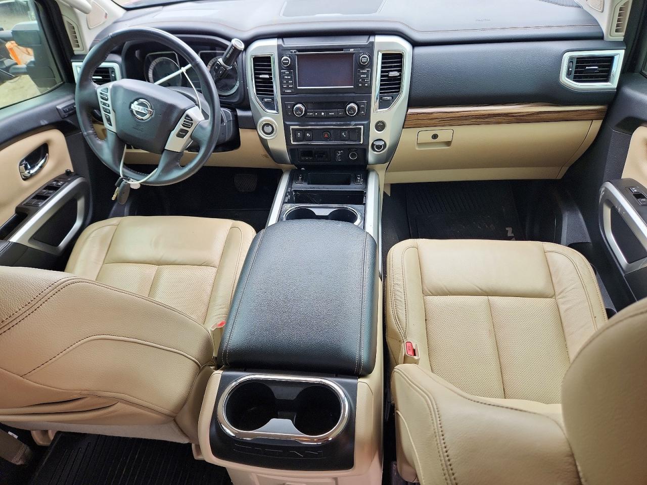 2017 Nissan Titan Sl - zdjęcie 8