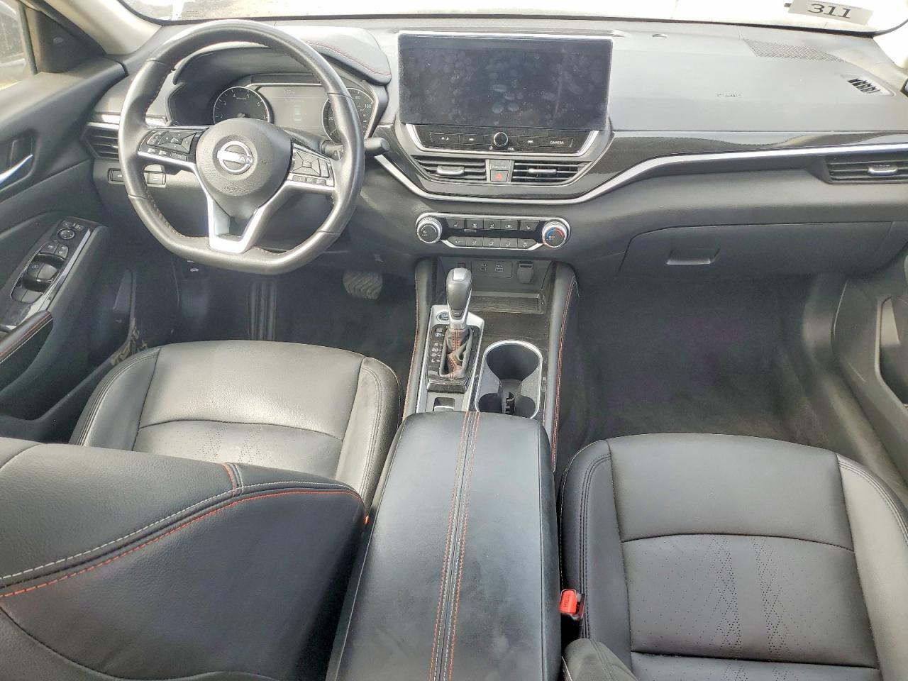 2024 Nissan Altima Sr - zdjęcie 8