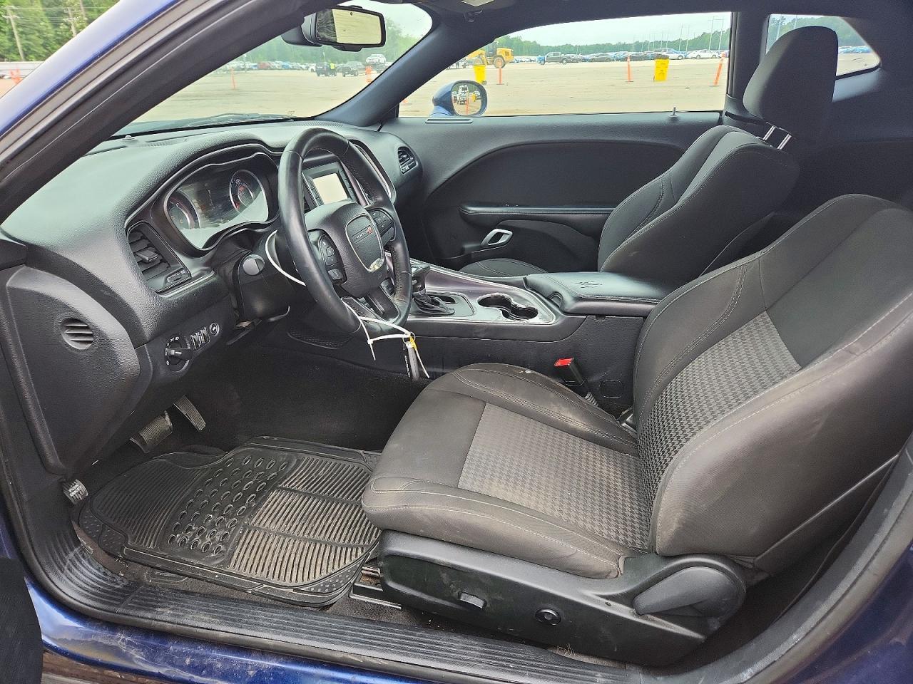 2015 Dodge Challenger Sxt - zdjęcie 7