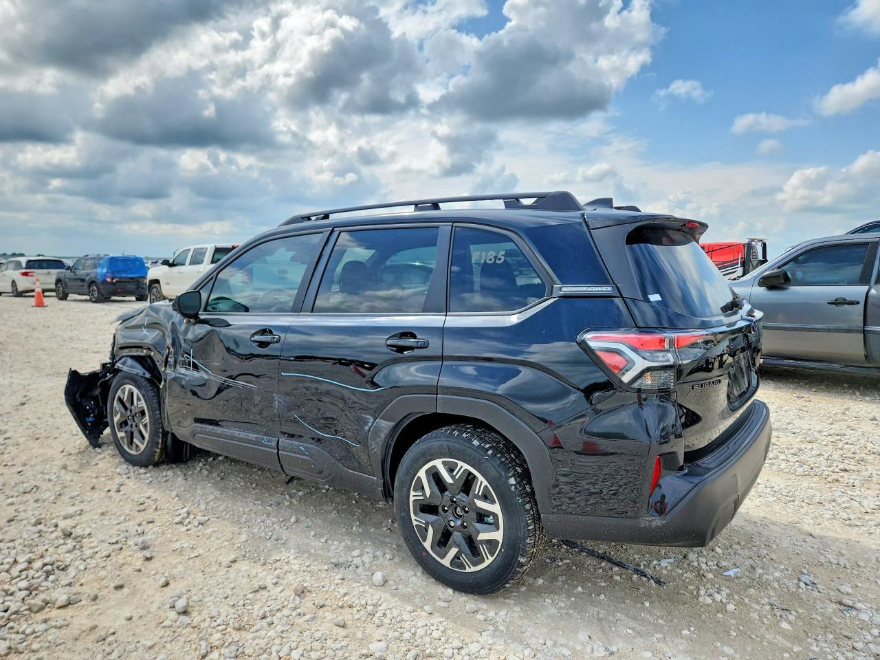2025 Subaru Forester Premium - zdjęcie 2