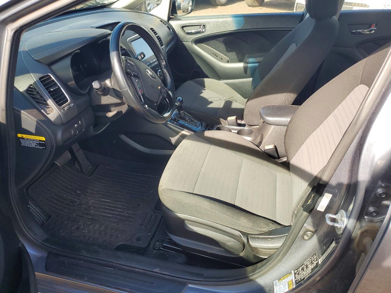 2017 Kia Forte S - zdjęcie 7