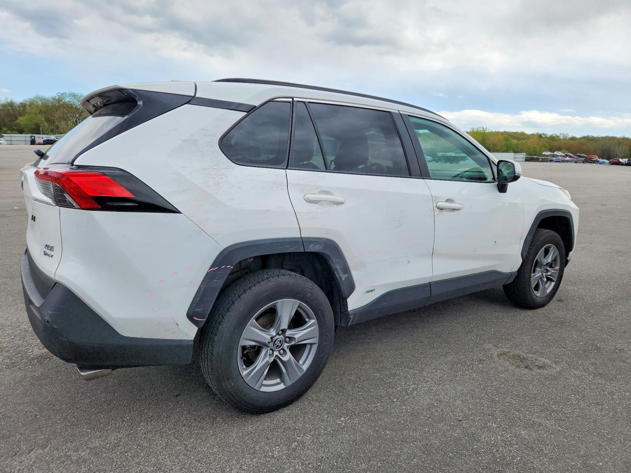 2025 Toyota Rav4 Hybrid Xle - zdjęcie 3