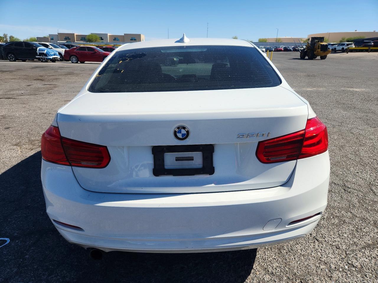 2017 BMW 320 I - zdjęcie 6