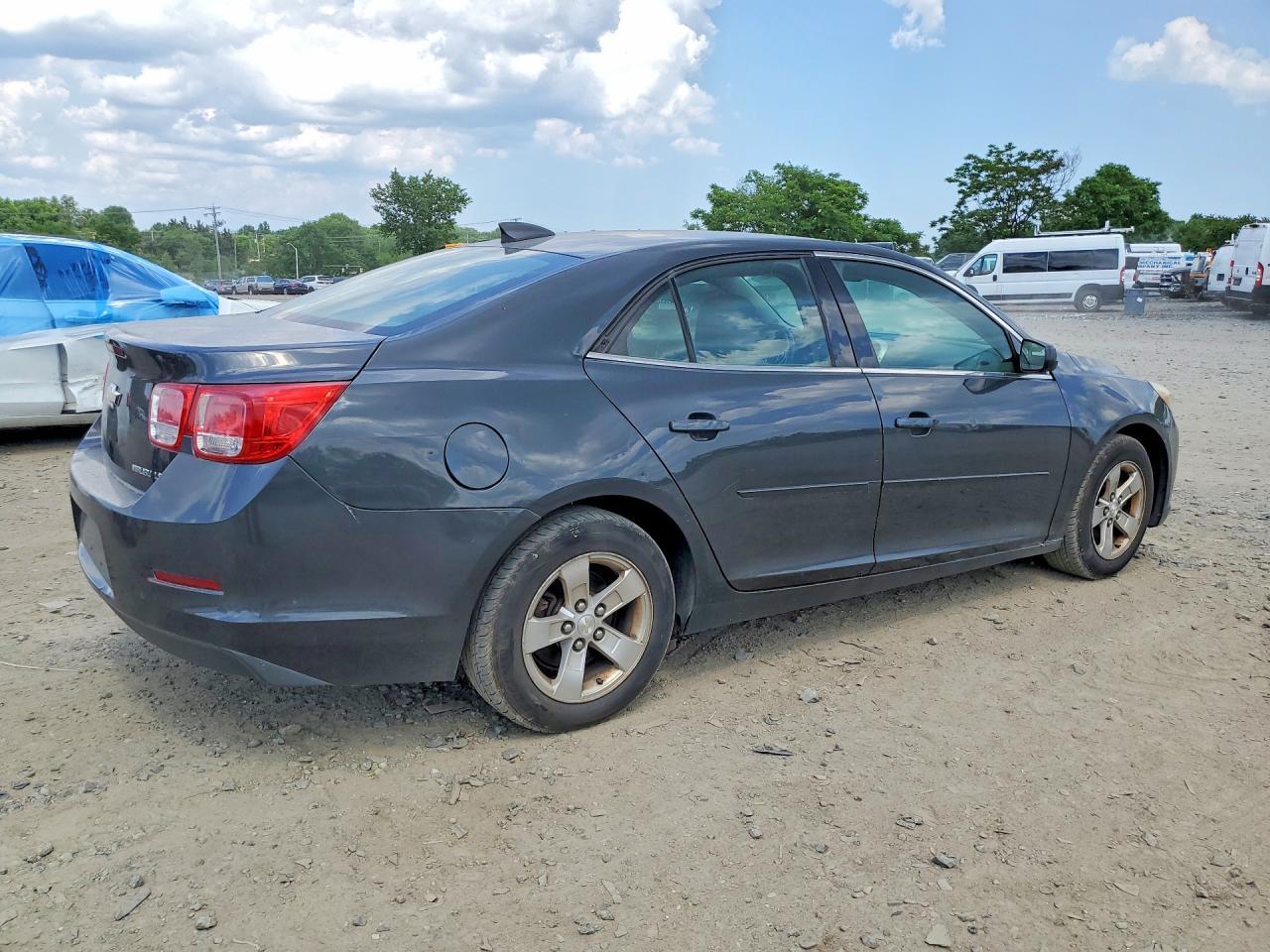2015 Chevrolet Malibu Ls - zdjęcie 3