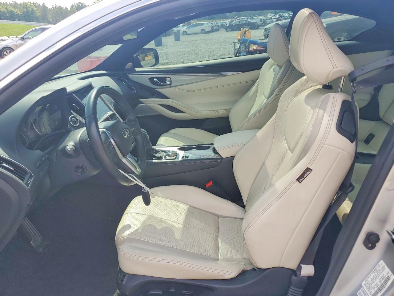 2019 Infiniti Q60 Red Sport 400 - zdjęcie 7