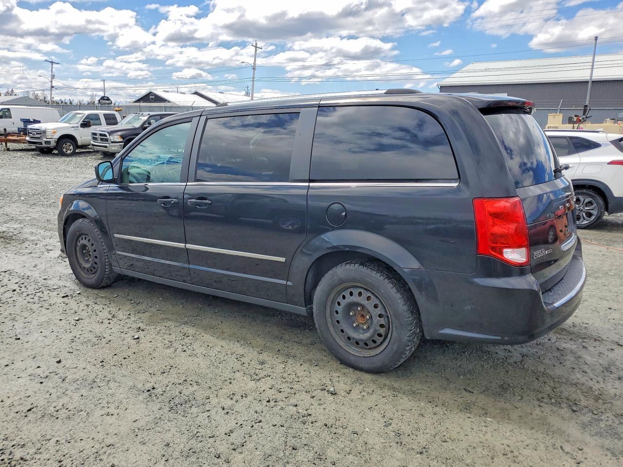 2015 Dodge Grand Caravan Crew - zdjęcie 2