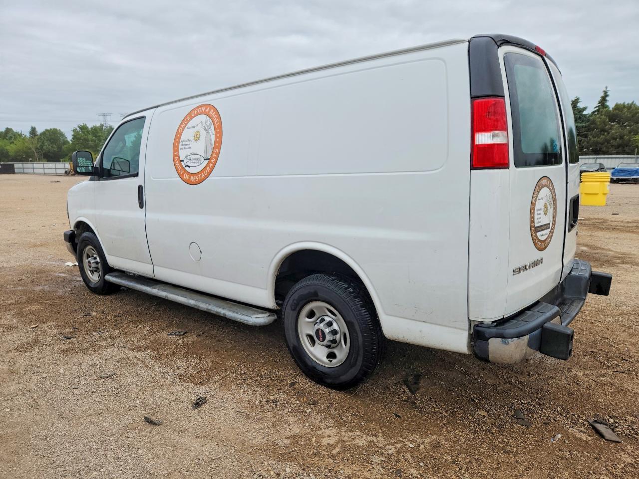 2018 GMC Savana G2500 - zdjęcie 2