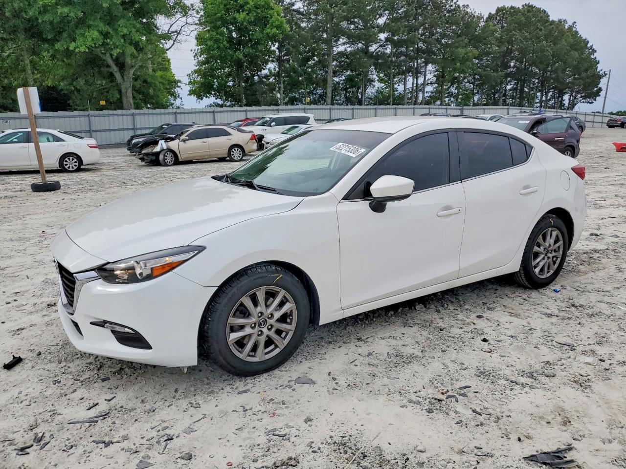 2017 Mazda 3 Sport - zdjęcie główne