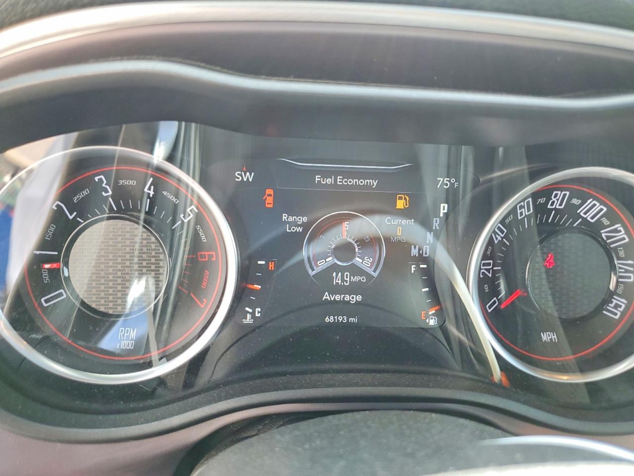 2019 Dodge Challenger R - zdjęcie 9