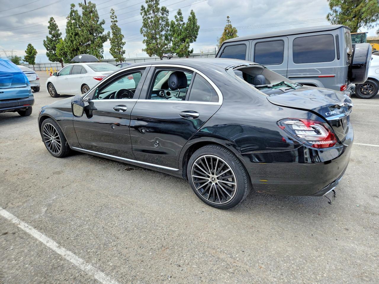 2020 Mercedes-Benz C 300 - zdjęcie 2