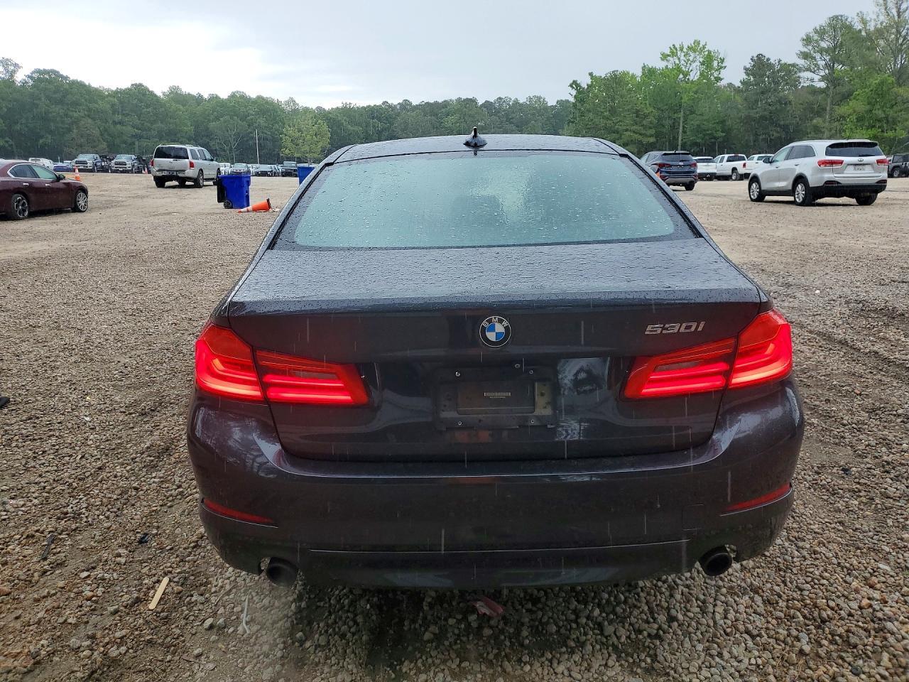 2017 BMW 530 I - zdjęcie 6