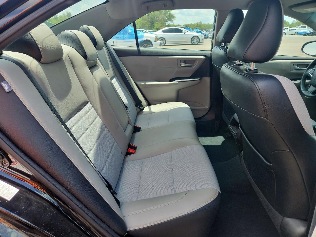 2016 Toyota Camry Se - zdjęcie 10