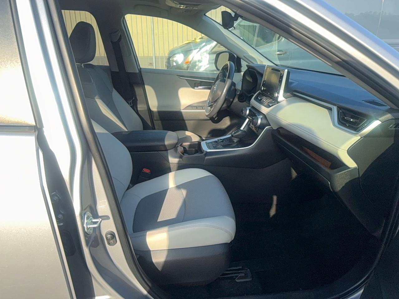 2021 Toyota Rav4 Limited - zdjęcie 5