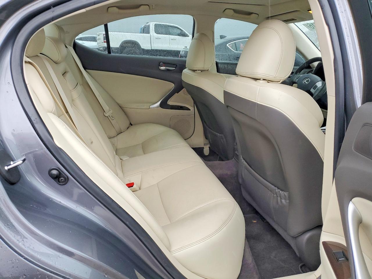2013 Lexus Is 250 - zdjęcie 10
