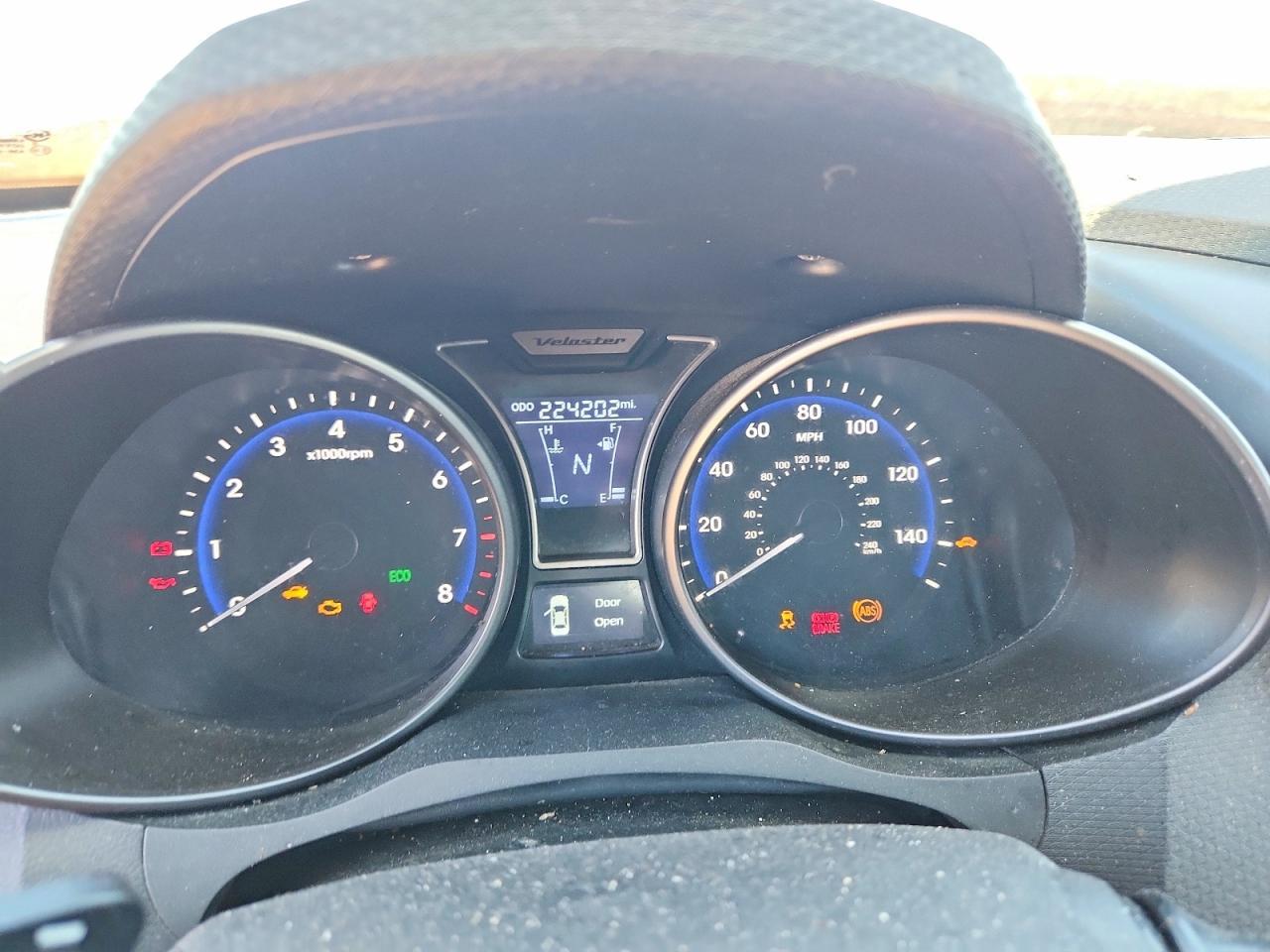 2014 Hyundai Veloster Turbo - zdjęcie 9