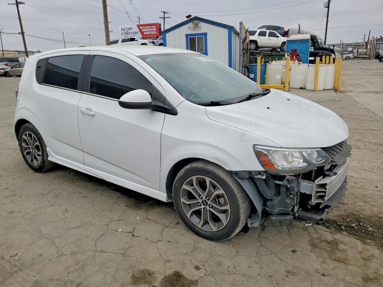 2018 Chevrolet Sonic Lt - zdjęcie 4