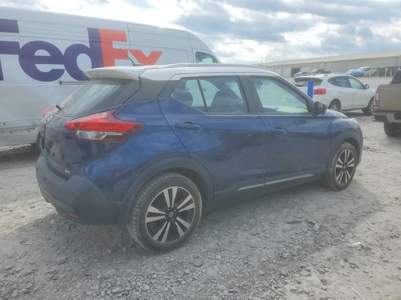 Nissan Kicks - zdjęcie 3