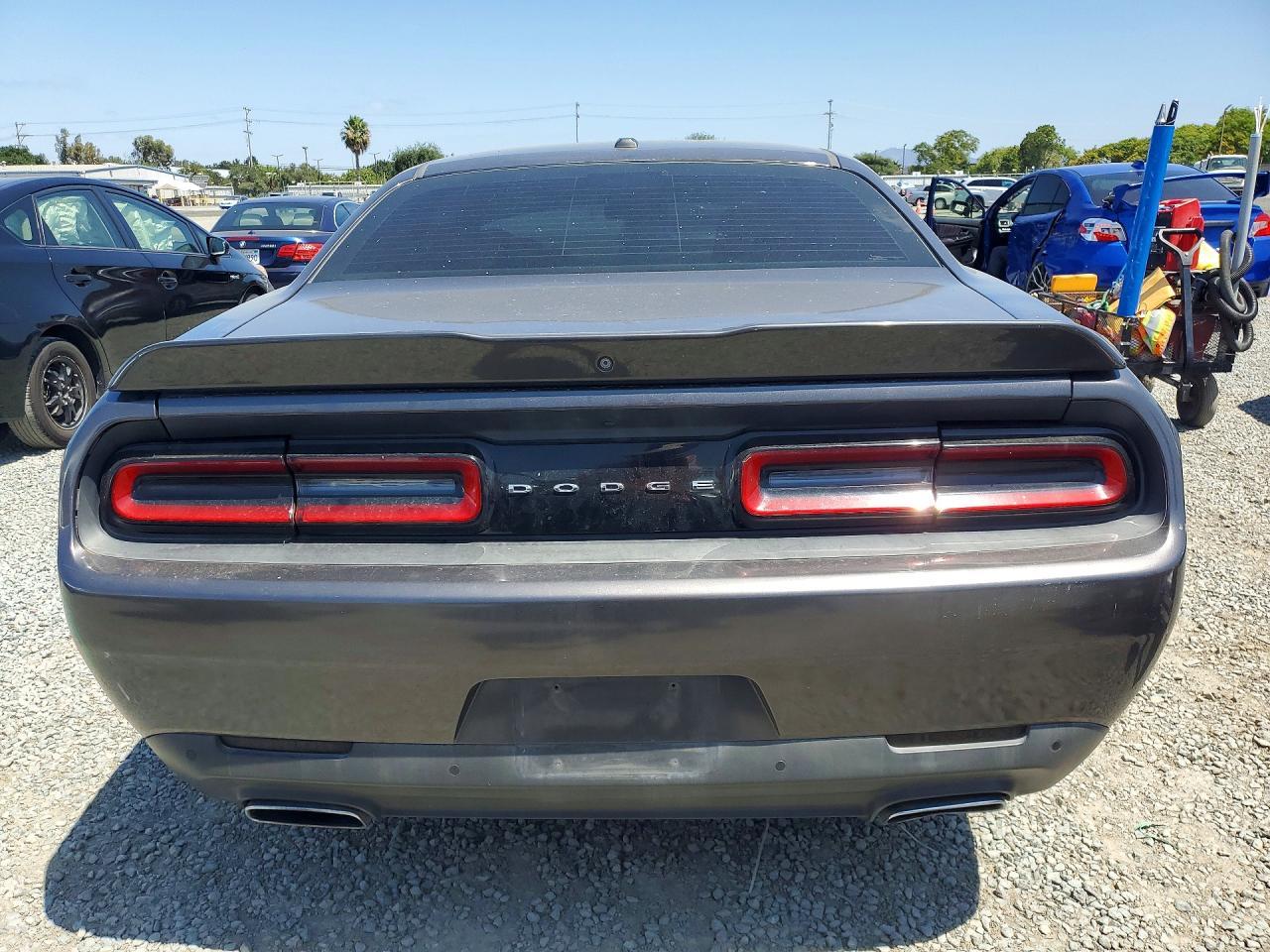 2015 Dodge Challenger Sxt - zdjęcie 6