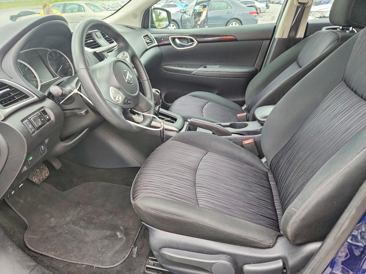 2019 Nissan Sentra Sv - zdjęcie 7