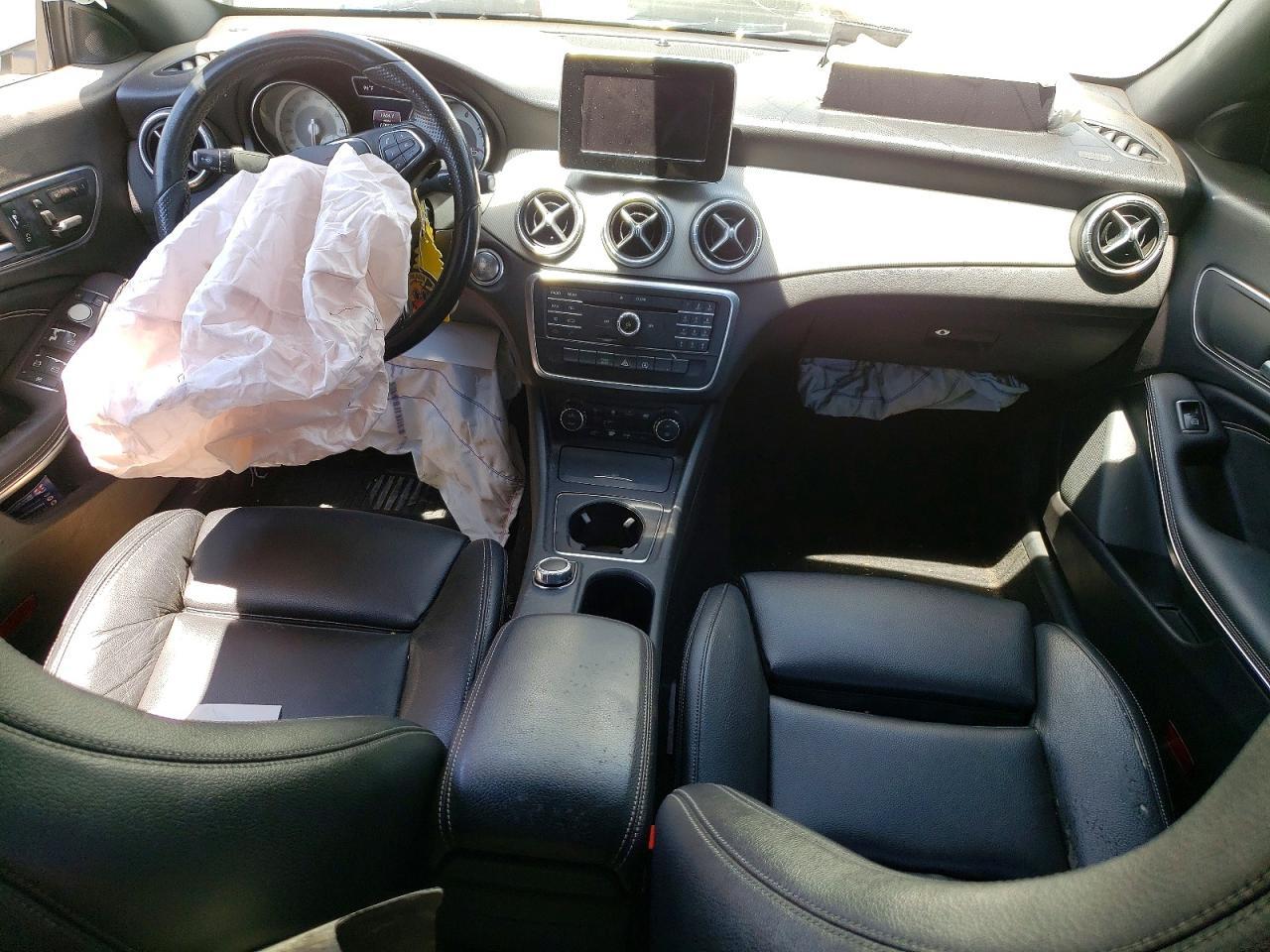 2016 Mercedes-Benz Cla 250 - zdjęcie 8