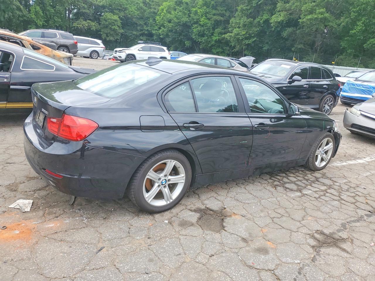 2013 BMW 328 I - zdjęcie 3