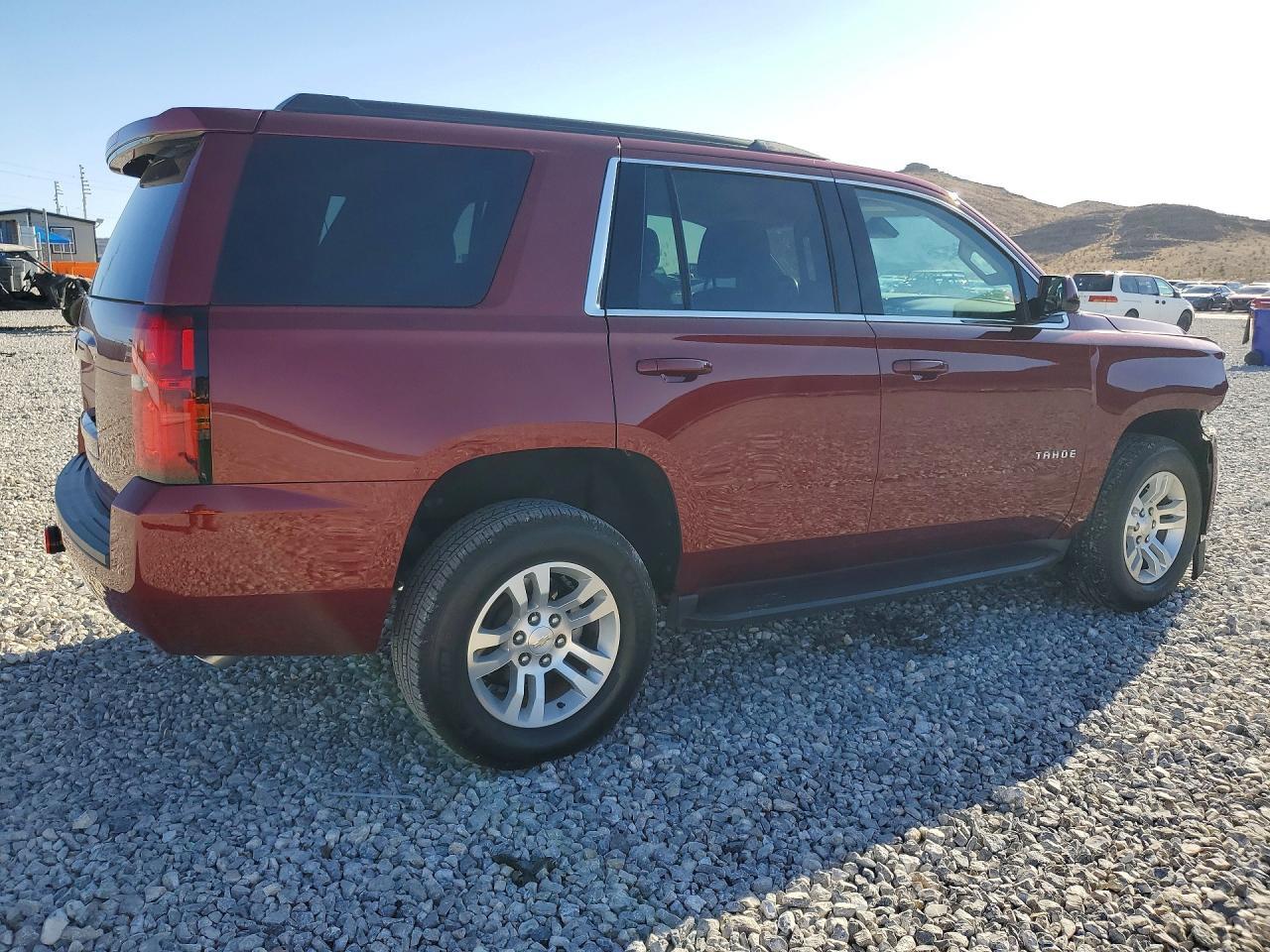 2019 Chevrolet Tahoe C1500 Ls - zdjęcie 3
