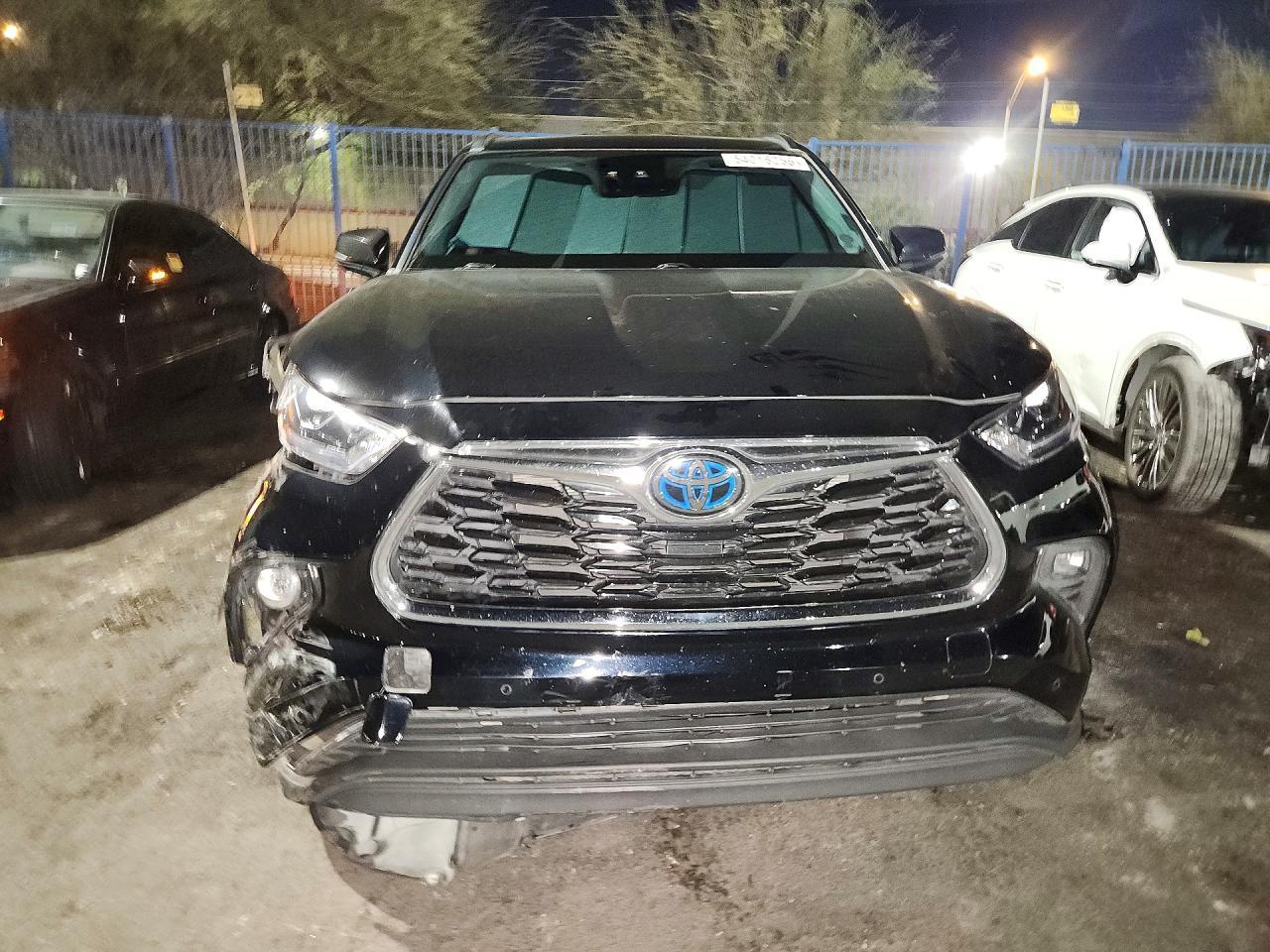 2021 Toyota Highlander Hybrid Limited - zdjęcie 5