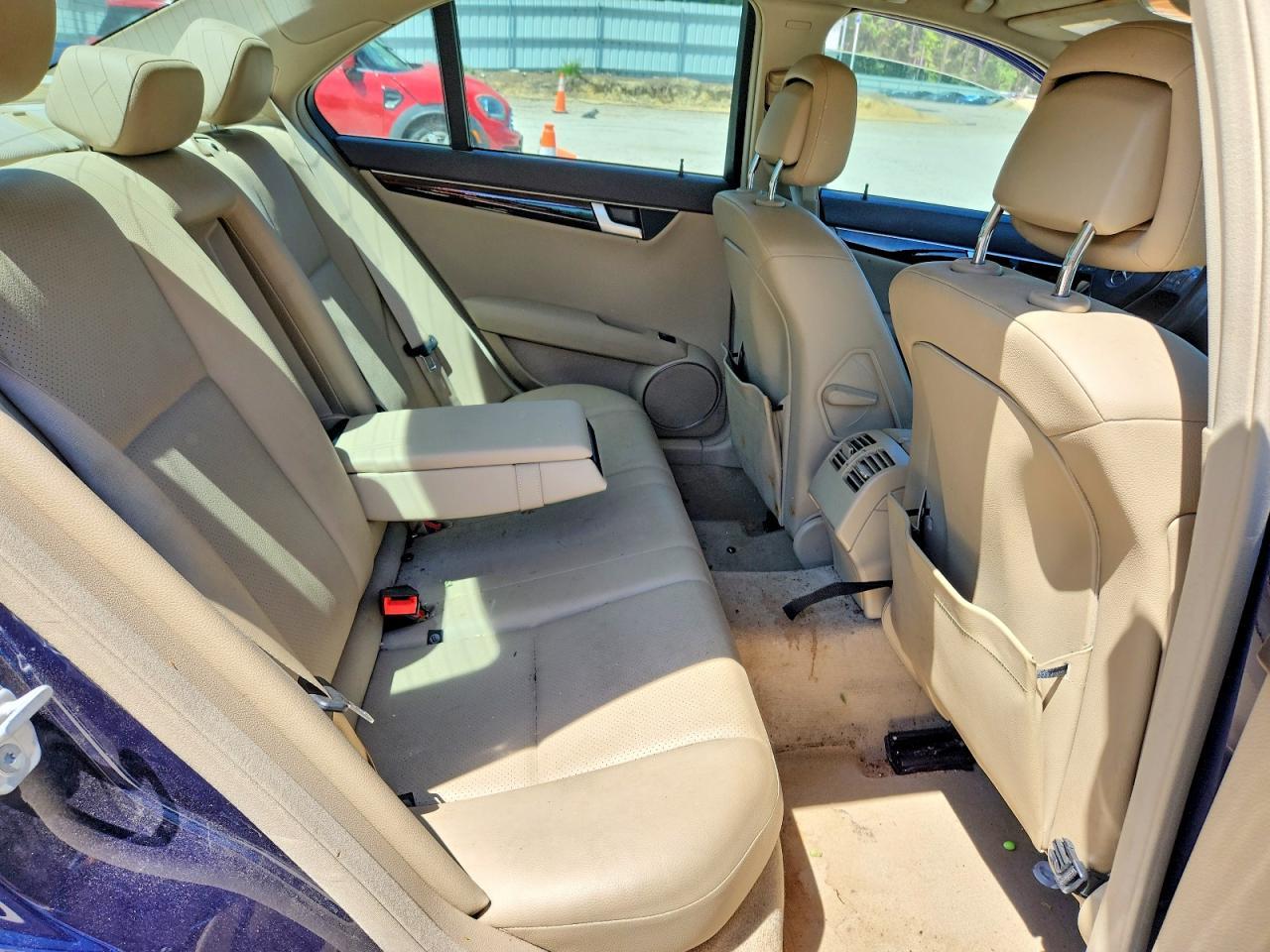 2014 Mercedes-Benz C 250 - zdjęcie 10