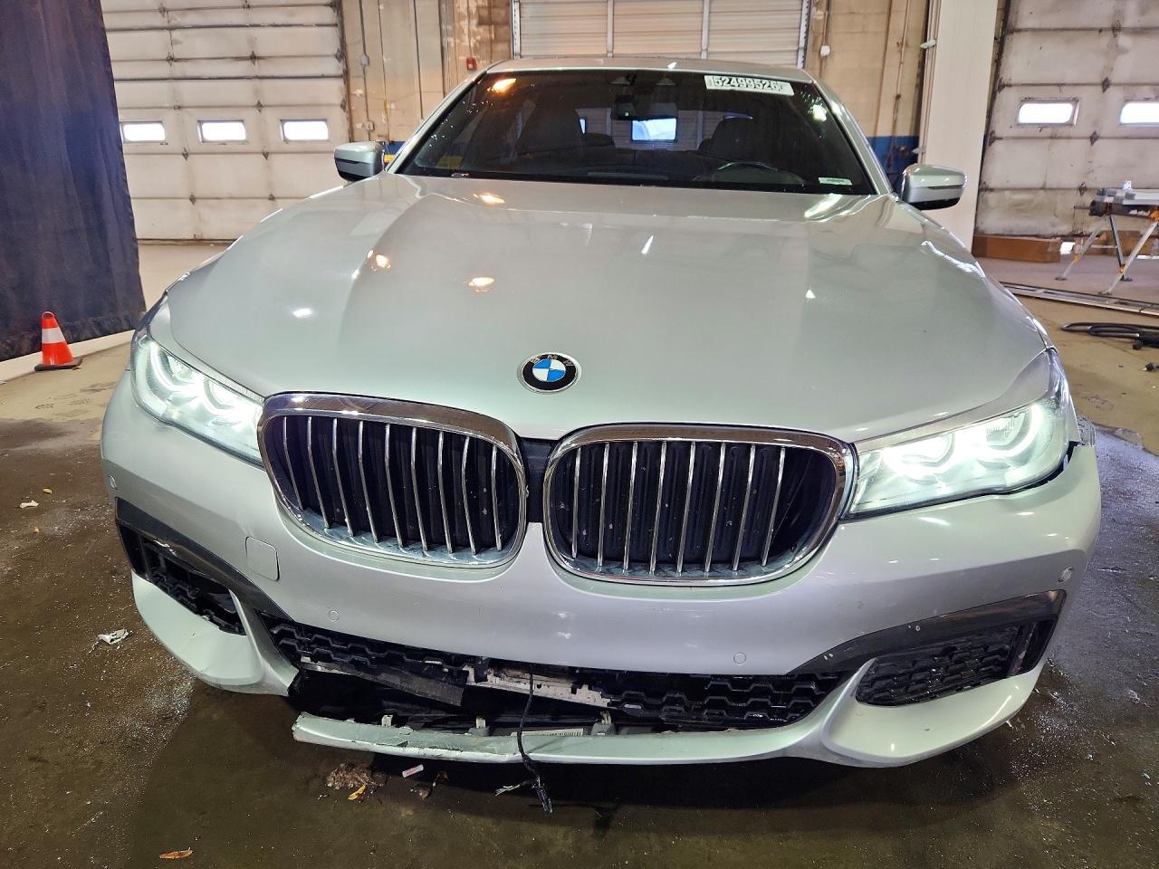 2019 BMW 740 I - zdjęcie 5