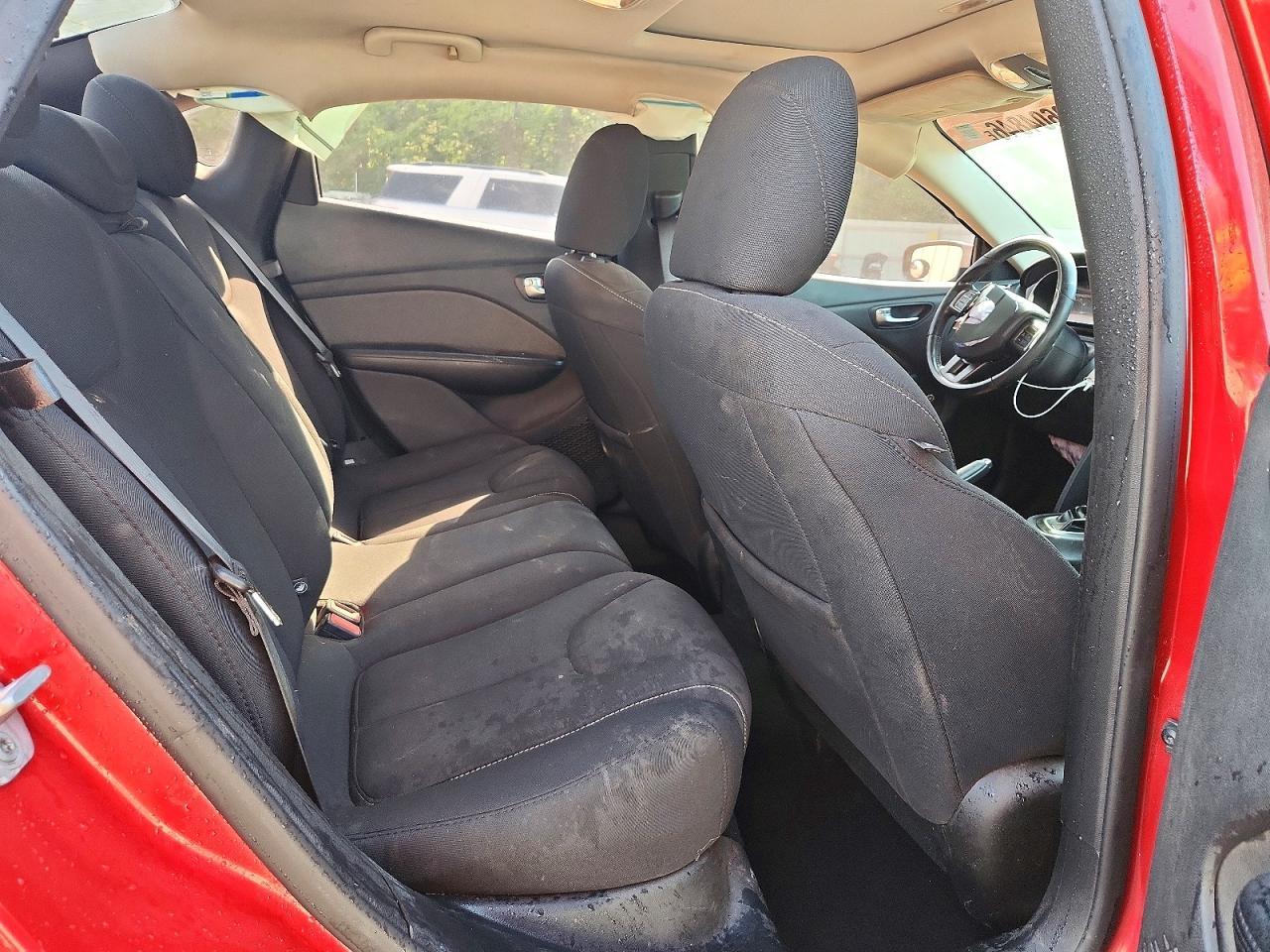 2013 Dodge Dart Sxt - zdjęcie 10