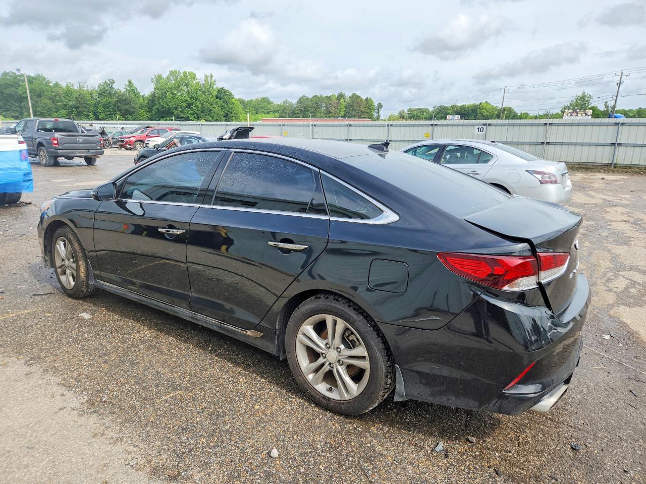 2019 Hyundai Sonata Sport - zdjęcie 2