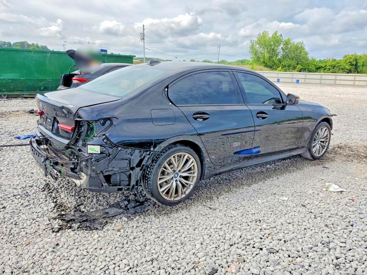 2023 BMW 330Xe - zdjęcie 3