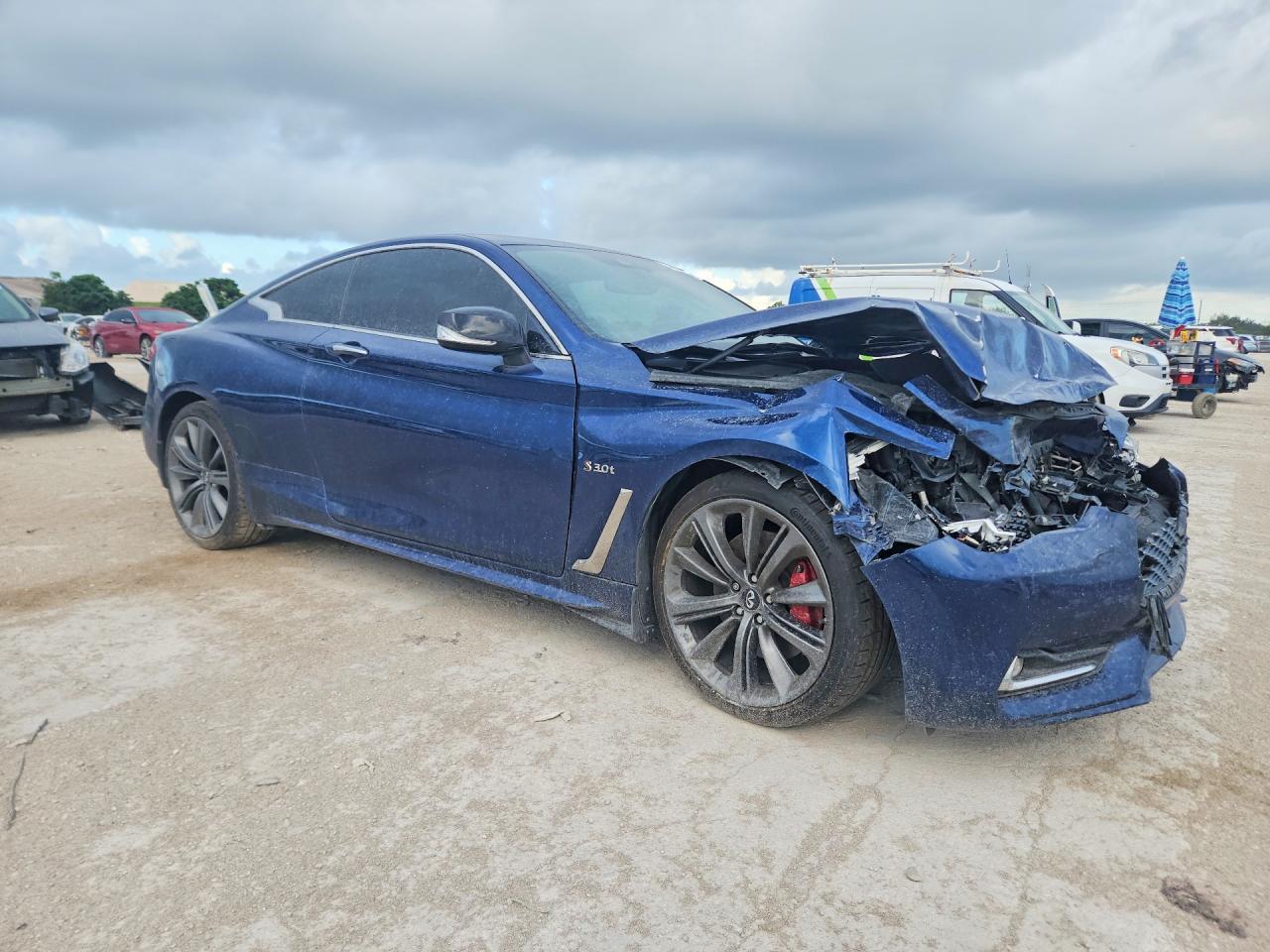 2019 Infiniti Q60 Red Sport 400 - zdjęcie 4