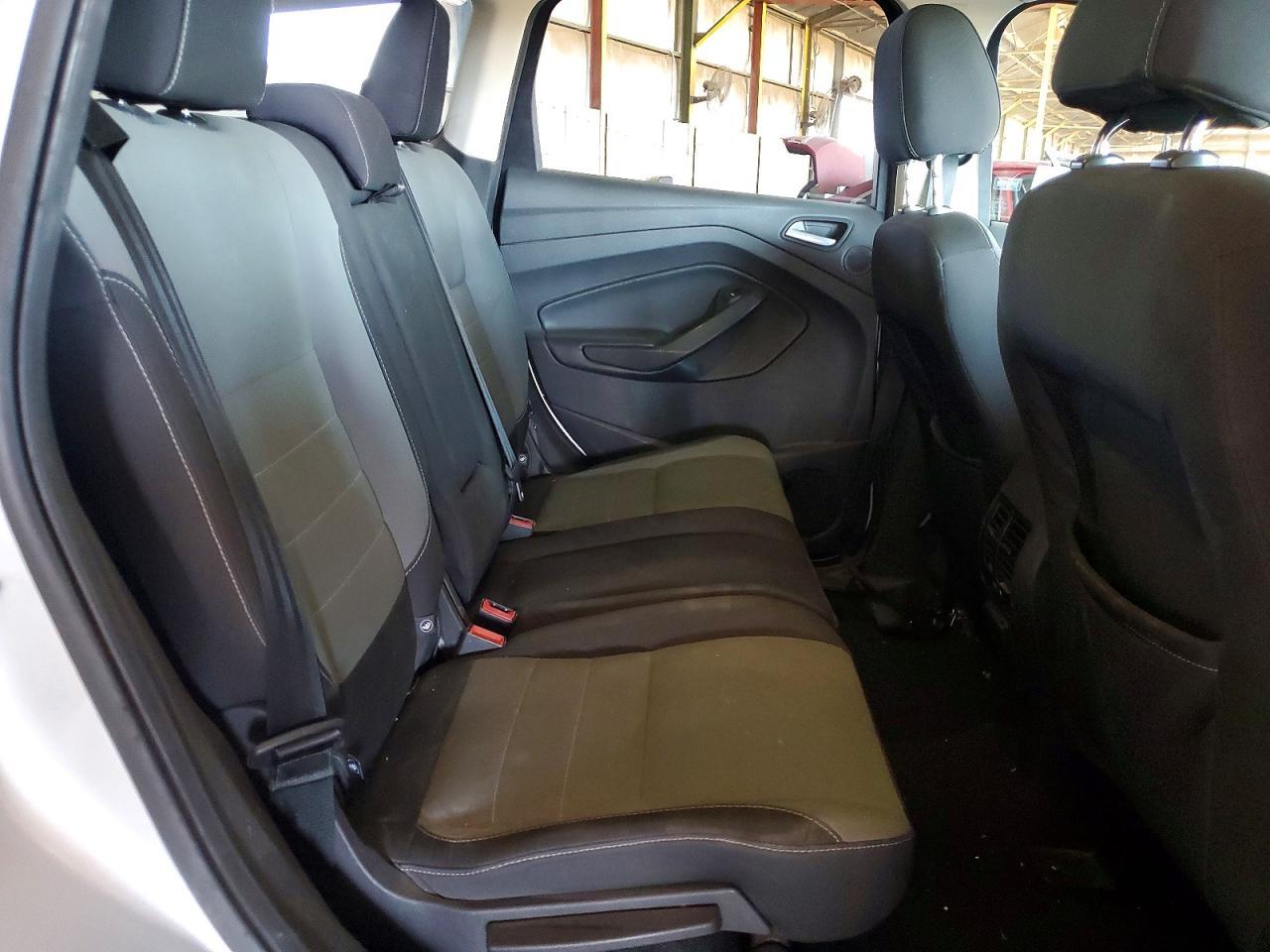 2016 Ford Escape - zdjęcie 10