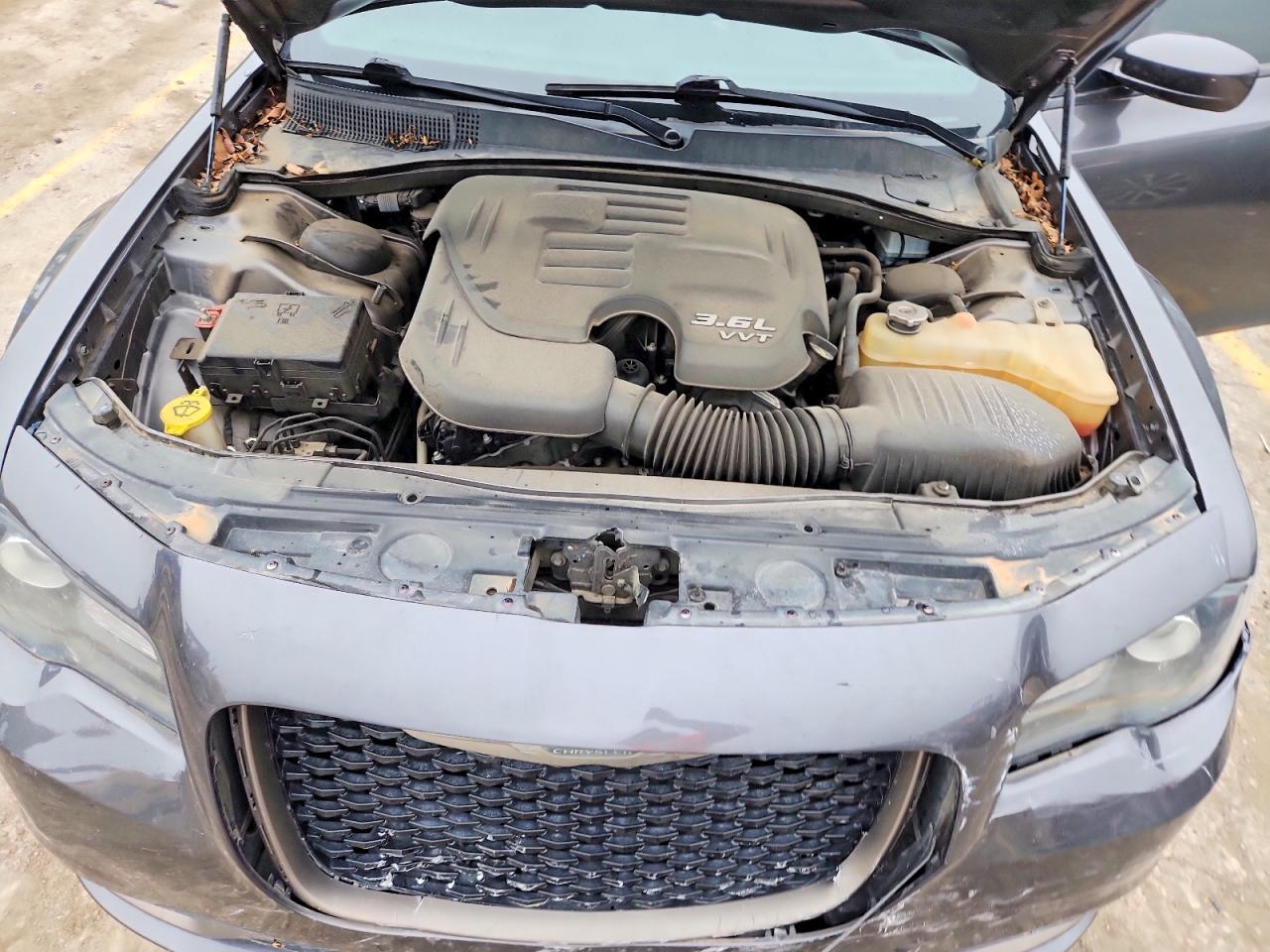 2016 Chrysler 300 S - zdjęcie 11