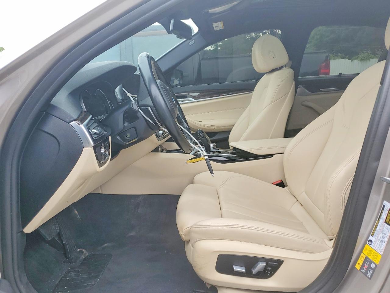 2019 BMW 530E - zdjęcie 7