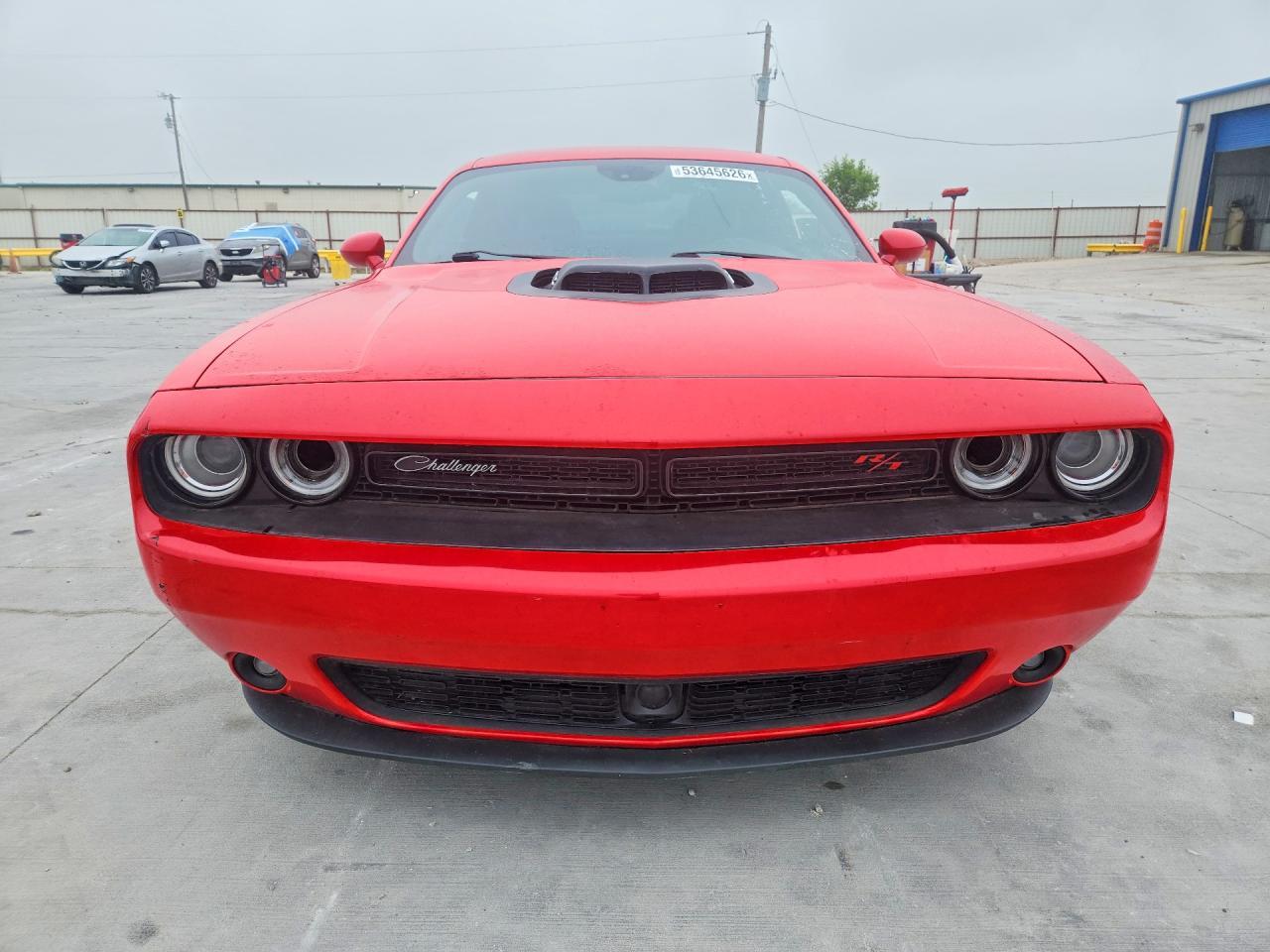 2016 Dodge Challenger R - zdjęcie 5